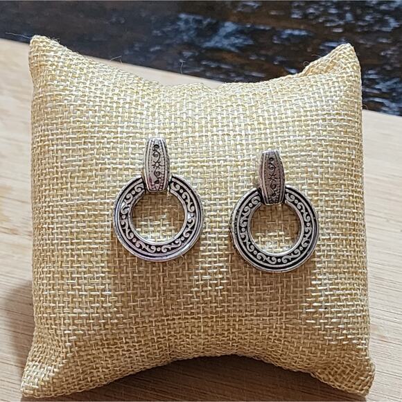 Brighton doorknocker scrolled post earrings - Picture 1 of 3